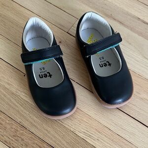 Ten Little Black Mary Jane kids Shoes Size 8.5